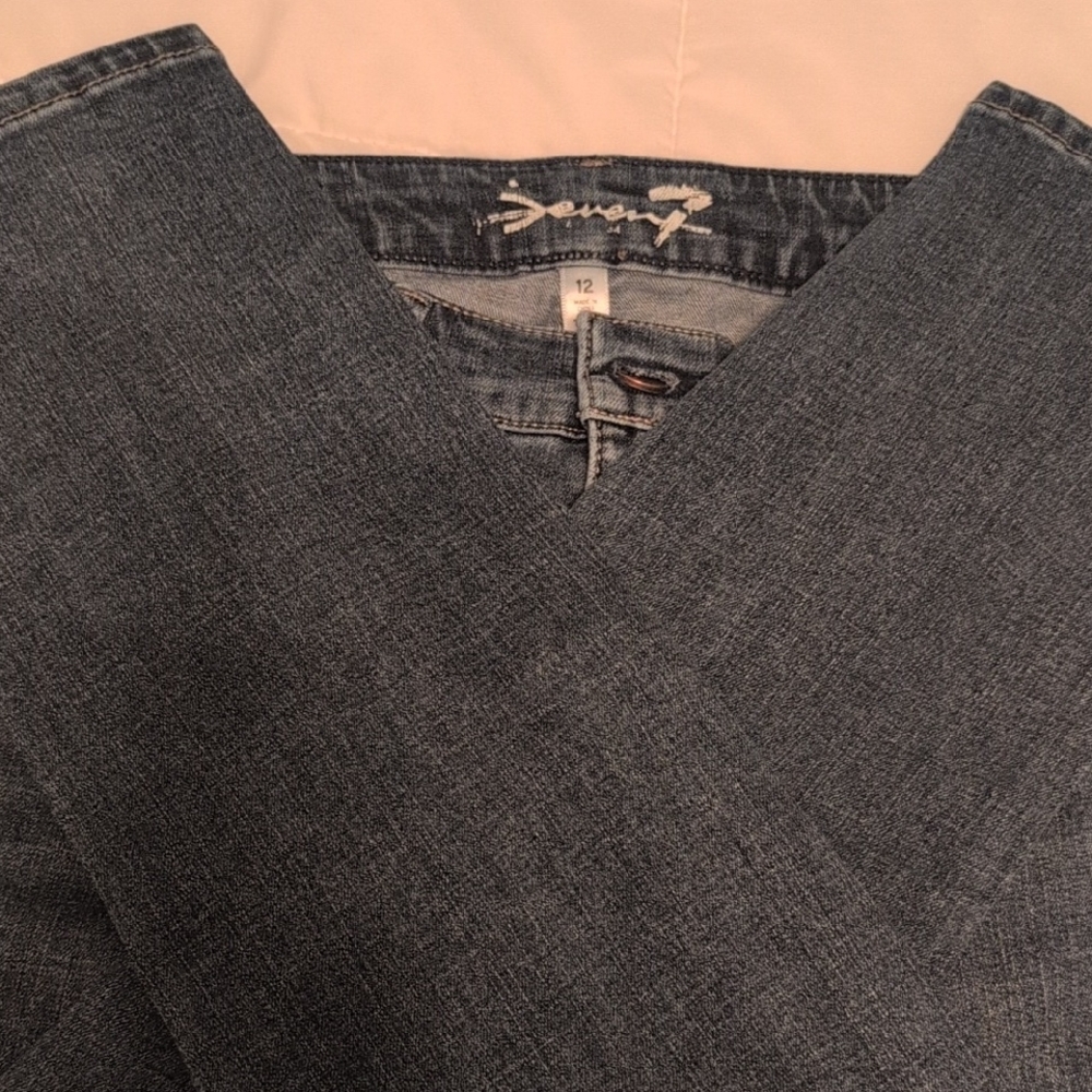 Two Pairs Of Seven7 Jeans